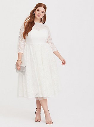 Three-quarter sleeves plus size white lace midi dress
