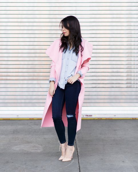 Ivory longline blazer with light blue chambray shirt and blushing pink heels