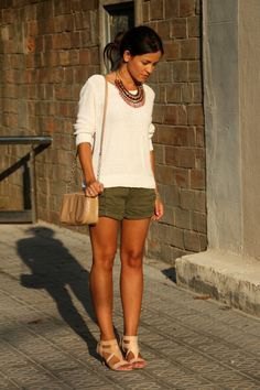 white sweater with statement chain in boho style and sandals