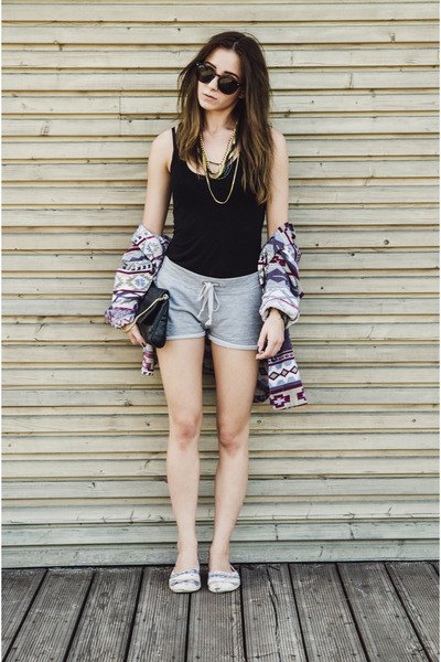 black tank top with cardigan with tribal print and gray cotton mini shorts