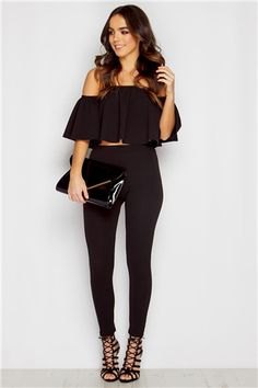 Cut off black from the shoulder blouse with skinny jeans