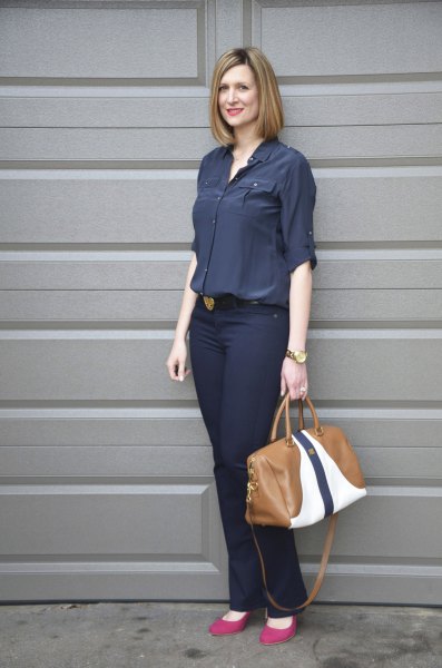Dark blue shirt with buttons and slim jeans