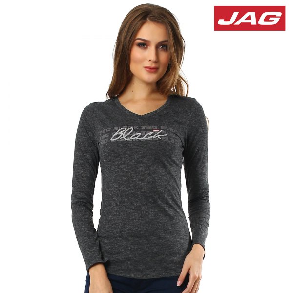 gray form fitting long sleeve tee with black jeans