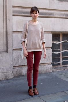 gray sweater with brown skinny jeans and oxford shoes