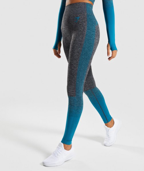 Short long-sleeved gymnastics top with dark blue printed leggings