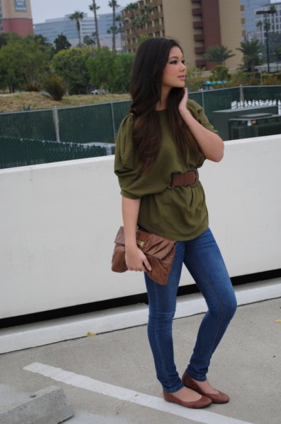 green half-sleeved blouse with blue skinny jeans and flats