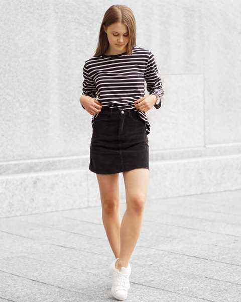 black and white striped long-sleeved T-shirt with high cord skirt