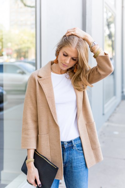 blush pink wool sweater blazer with white t-shirt and blue thin jeans