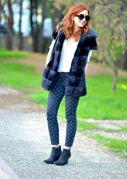 Faux fur short sleeve coat with black and white polka dot crop leggings