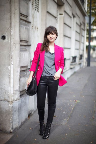 pink light oversized blazer with gray t-shirt and leather pants