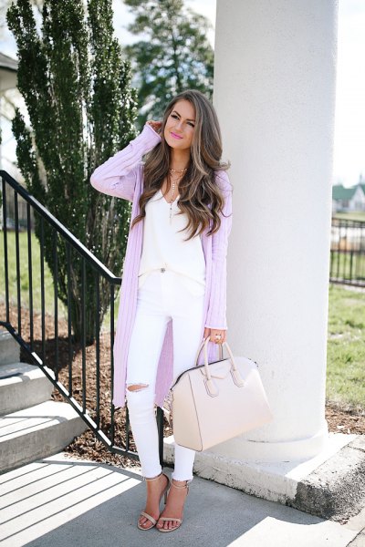 long ribbed light purple cardigan with white skinny jeans