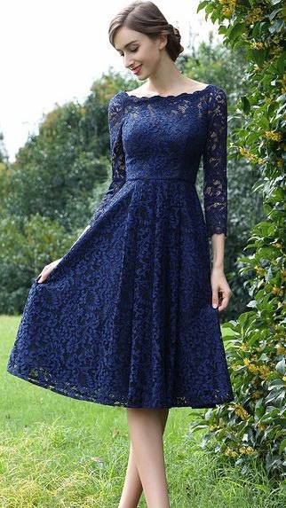 Long sleeve fit with boat neck and lace dress