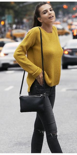 yellow ribbed sweater with black skinny jeans