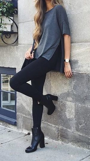 gray big t-shirt with black skinny jeans and short boots