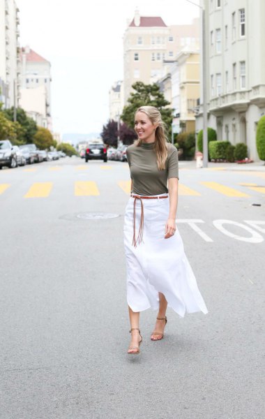 gray sweater with half sleeve in suede and midi skirt with white linen