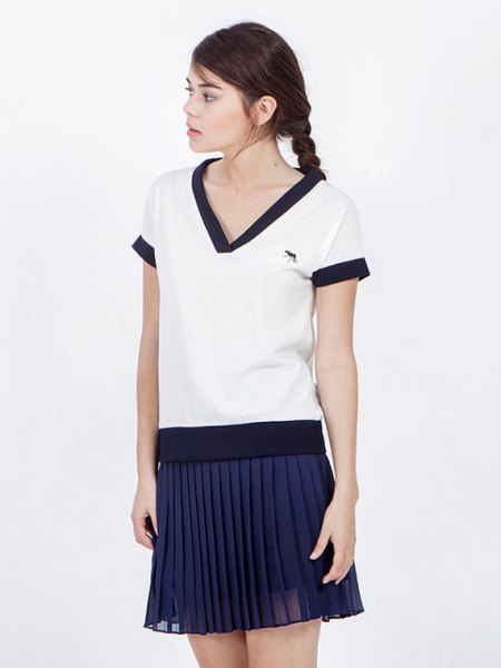 white and navy sailor t-shirt pleated mini skirt