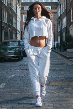 two pieces set of white cropped sweater shirts