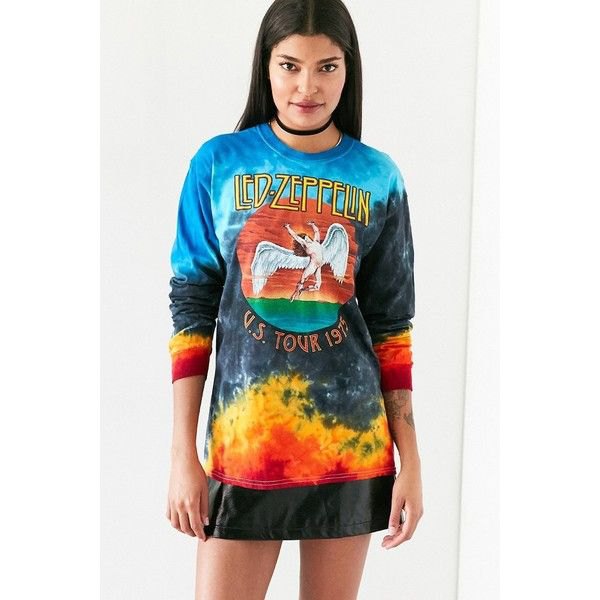 tie color, long-sleeved graphic t-shirt with black mini leather skirt