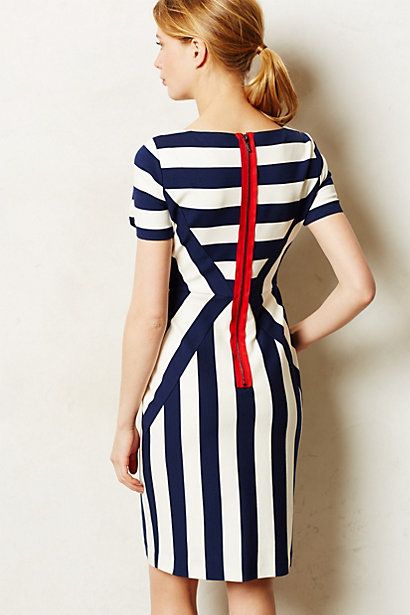 How to Wear Back Zipper Dress: 13 Outfit Ideas - FMag.c