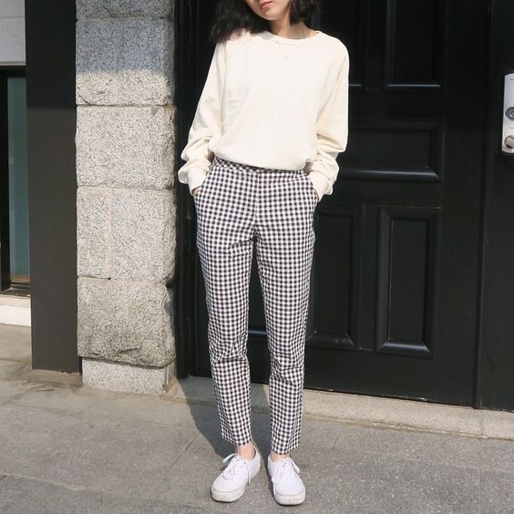 How To Style Plaid Pants For Women 2020 ⋆ FashionTrendWalk.c