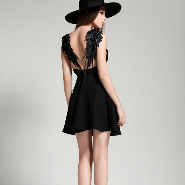How to Wear Black Backless Dress: 15 Best Outfit Ideas - FMag.c