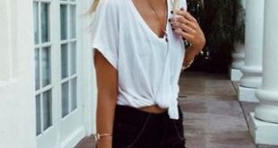 Summer tee style: Inspiration for her | Fashion, Summer outfits .