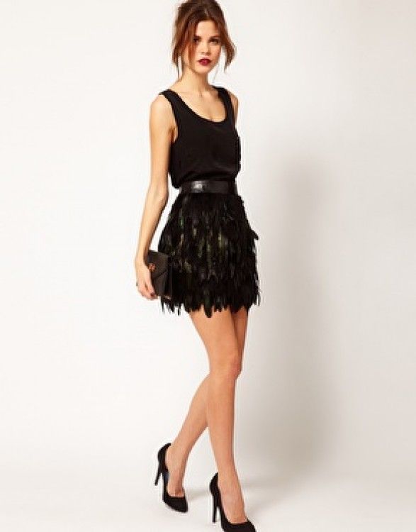 Warehouse - Socialbliss | Feather skirt outfit, Feather outfit .