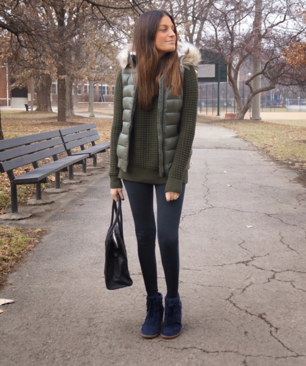 34 Cute And Cozy Puffy Vest Outfit Ideas For This Fall » EcstasyCoff