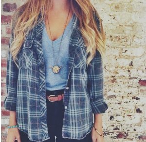 Blue Plaid Shirt Outfit Ideas for Women – kadininmodasi.org