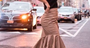 5 Breezy Midi Skirt Styles For A Hot Day | Hot day outfit, Hot .