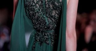 How to Wear Emerald Green Dress: The Ultimate Style Guide - FMag.c