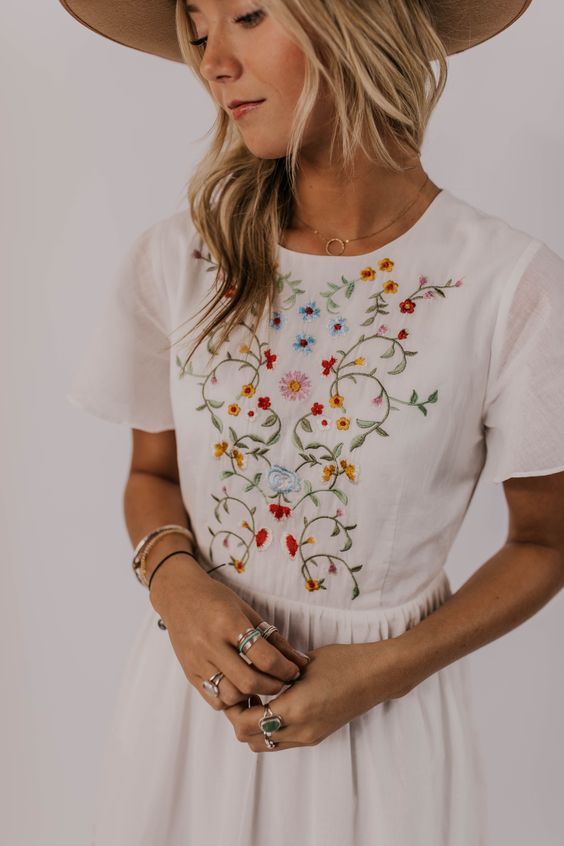 Easter Dress Outfit Ideas for Women. Floral Embroidery Dress .