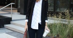 This blazer is a bit more casual and super cute! | Comfy work .