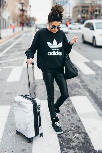 13 Best Graphic Sweatshirt Outfit Ideas: Style Guide for Ladies .