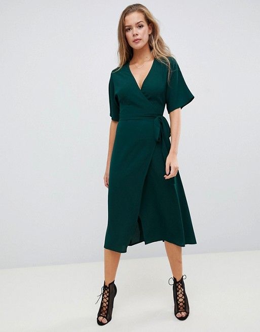 Missguided | Missguided exclusive tie waist midi dress in green .