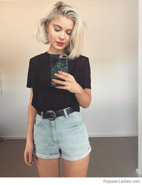 Simple black t-shirt and short jeans look | Casual summer outfits .