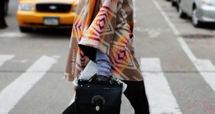How to Style Hooded Poncho: 12 Boho and Interesting Outfits - FMag.c