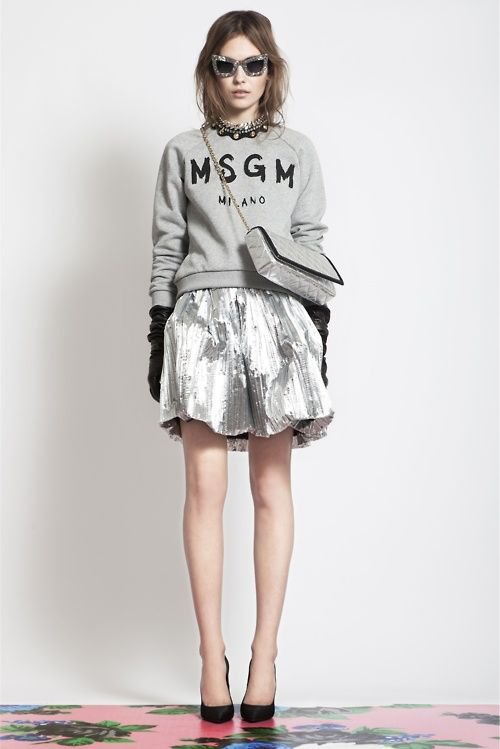 15 Best Tips on How to Style Metallic Skirt - FMag.c