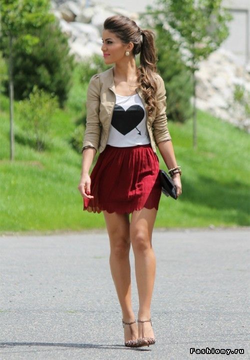 How to Wear a Burgundy Pleated Mini Skirt (4 looks & outfits .