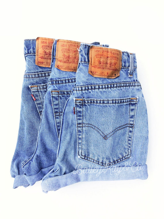 Levi’s High Waisted Shorts Classic
Outfits for Women