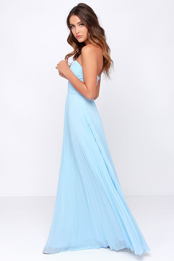 Best 15 Light Blue Maxi Dress Outfit Ideas for Ladies - FMag.c