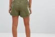 How to Wear Khaki Cargo Shorts: 15 Casual Outfits for Women - FMag.c