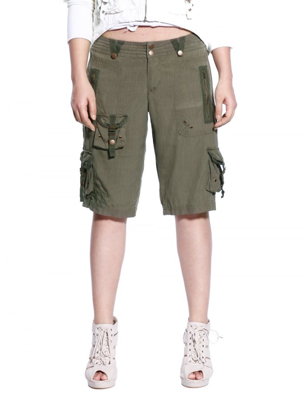 How to Style Long Cargo Shorts: Casual Outfit Ideas for Women .