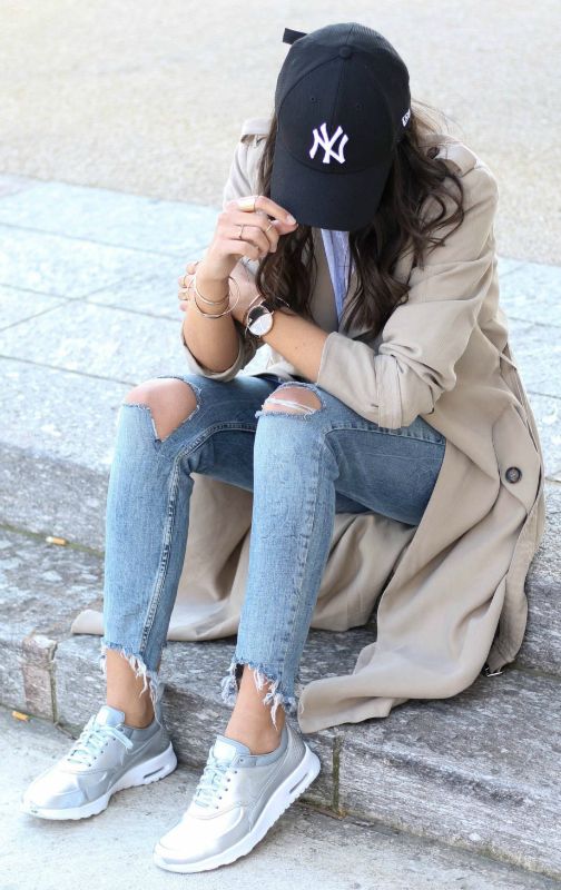 40 Trench Coat Outfits To Give You That Inspiration You Need .