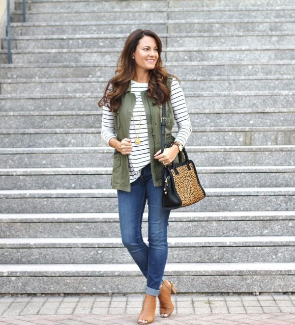 Cute Military Vest Outfit. Perfect for transitioning into fall .