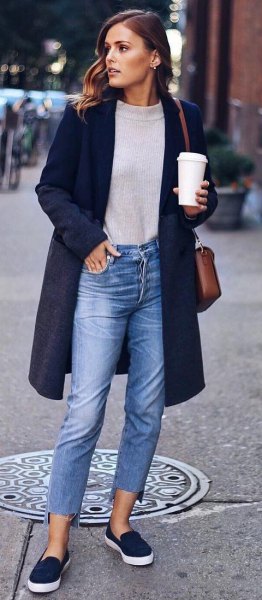 Navy Shoes Outfit Ideas for Women