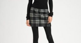 Chic plaid skirt outfit | Plaid skirt outfit, Fashion, Skirt outfi