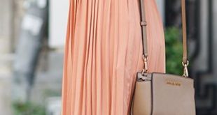 The Mysterious Girl Coral Pleated Culottes Outfit Idea .