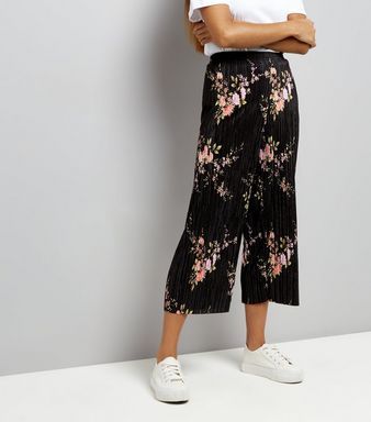 Petite Black Floral Print Pleated Culottes | New Look | Fashion .