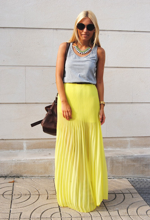 How to Wear Pleated Skirts - Pretty Desig